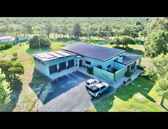 10,080M² SMALLHOLDING FOR SALE IN MORNING STAR